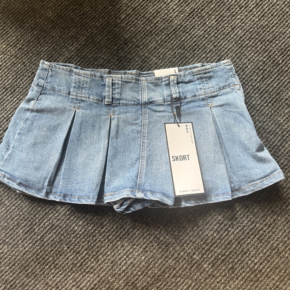 Women’s Skort Size Large